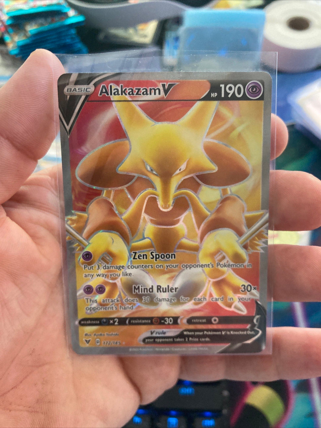 Solo card (Alakazam V)